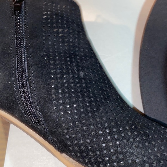 Jore Perforated Savvy Ankle Boots Size 7 - Picture 4 of 11